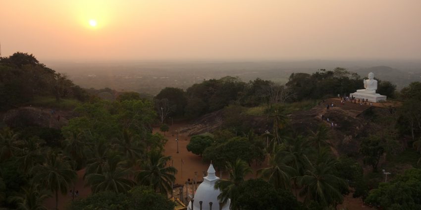 Anuradhapura, bodhi tree, dagoba, coucher de soleil à Mihintale…