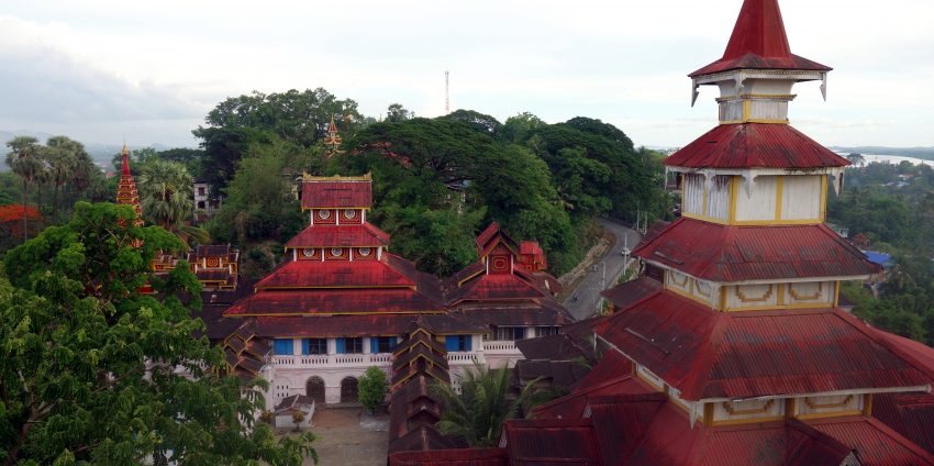 Moulmein et expérience de méditation dans un monastère !